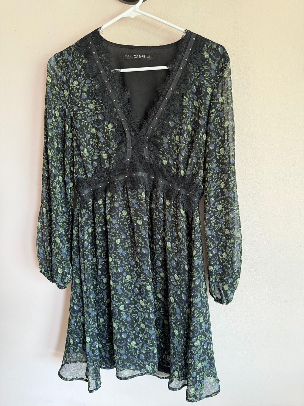 Zara Basic Floral Lace‎ Trim Studded V-Neck Mini Dress Green Blue XS Womens